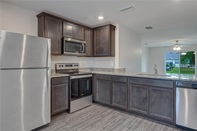 Building Photo - 4127 Snowdrop St