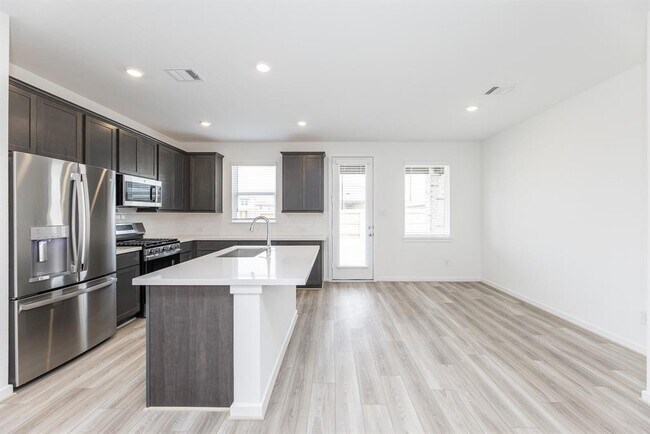 Building Photo - 9711 Burlington Bristol Dr