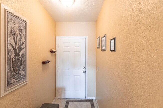 Building Photo - AMAZING CONDO IN WATERSIDE CLUB
