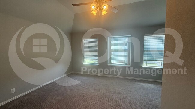 Building Photo - 1112 Snowbird Dr