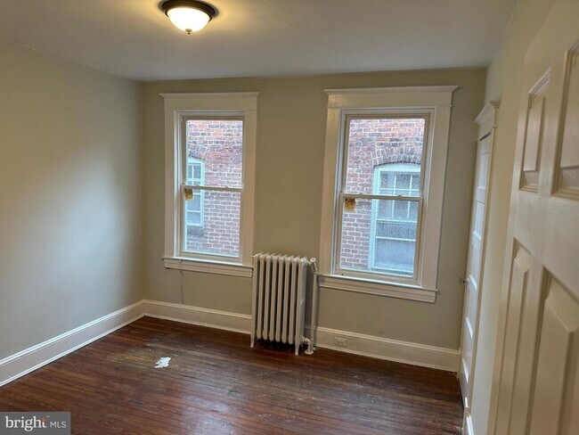 Building Photo - 4227 Euclid Ave