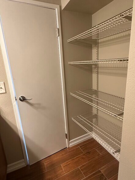 Building Photo - 1872 S Pitkin Cir