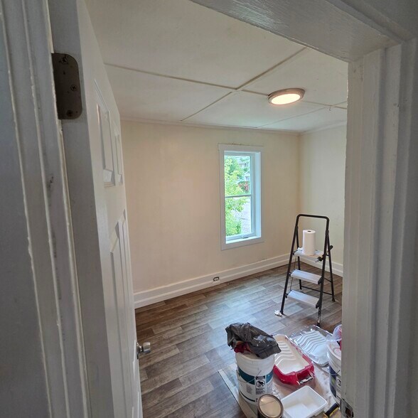 Building Photo - 398 Weaver St