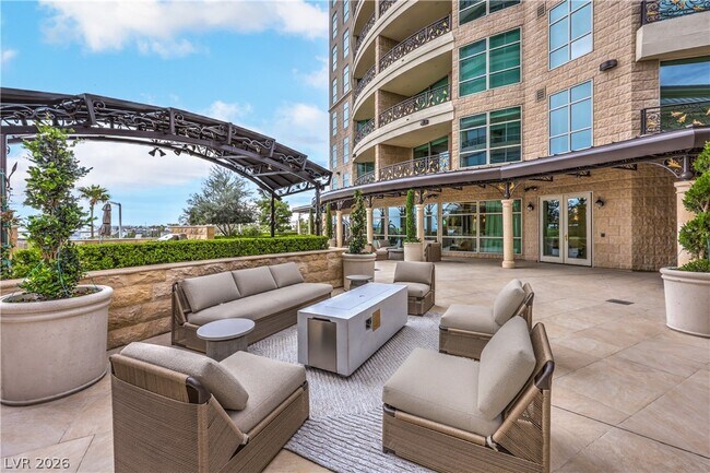 Building Photo - 9101 Alta Dr