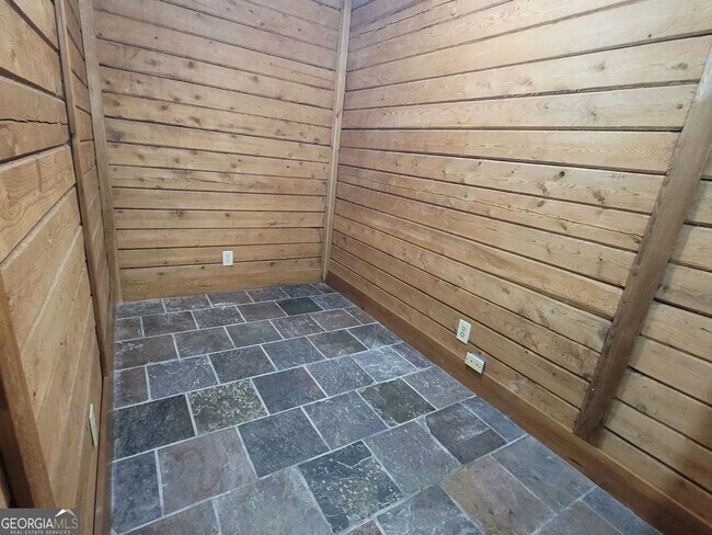 Building Photo - 2391 Booth Cir