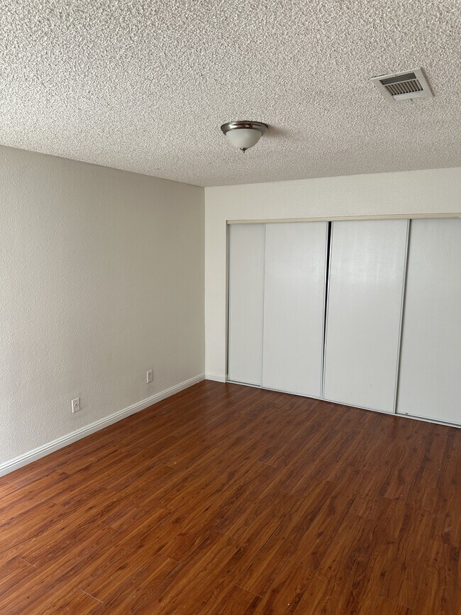 Building Photo - 9521 Sunken Reef Cir