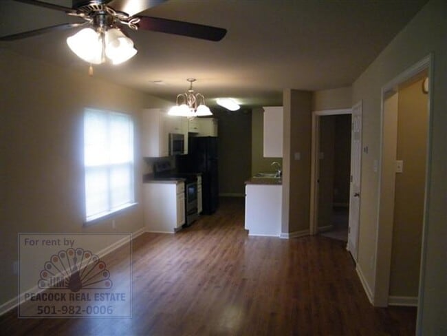 Building Photo - 220 Natalie Ln