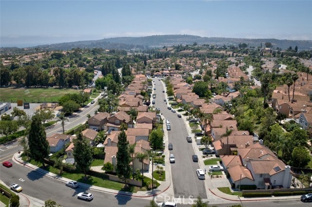 Building Photo - 25146 Sanoria St