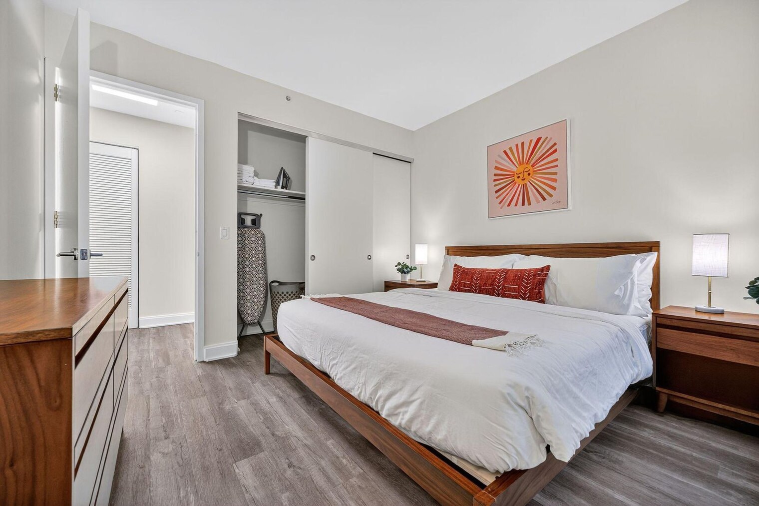 Building Photo - 10 Hanover Square