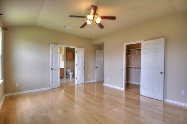 Building Photo - 9624 Castle Pines Dr