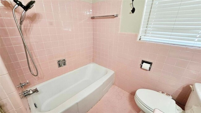 Building Photo - 4205 NW 60th St