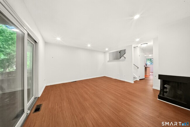 Building Photo - 236 Edgemoor Rd