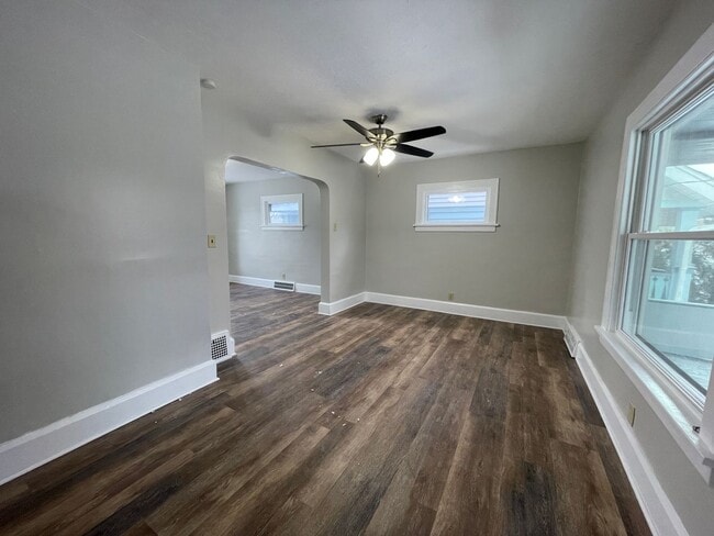 Building Photo - 5233 Anthony St