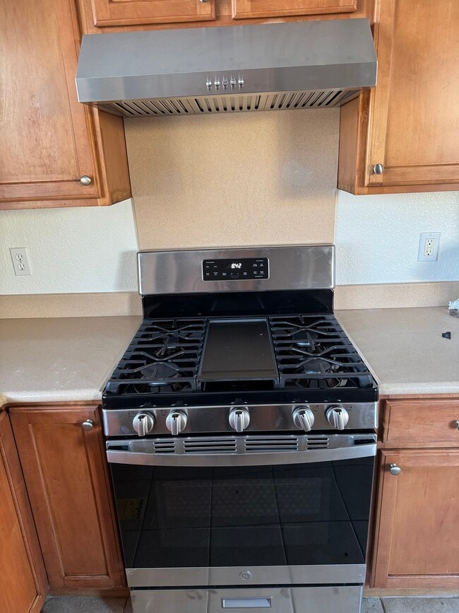 Building Photo - 2718 Holly St