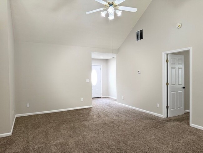 Building Photo - Beautiful 3 BR / 2 Bath Ranch in Hampton!