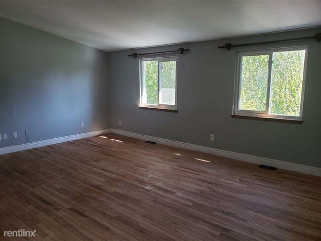 Building Photo - 2884 Hawks Ave