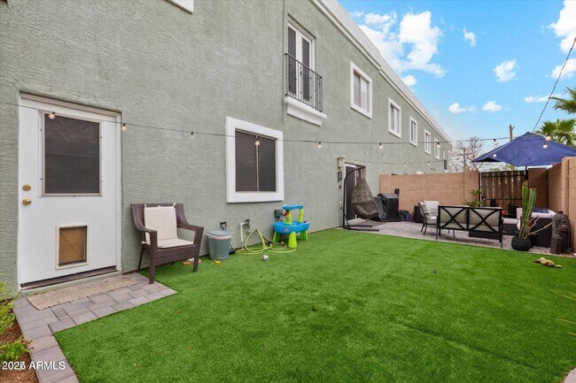 Building Photo - 5210 N 16th Dr