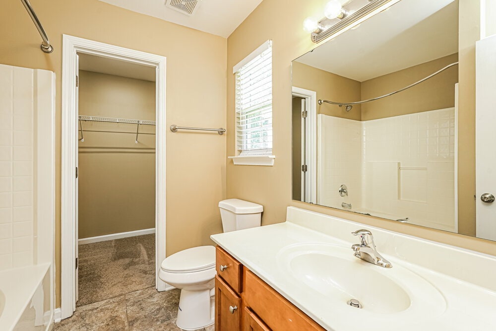 Building Photo - 3644 Thornaby Cir