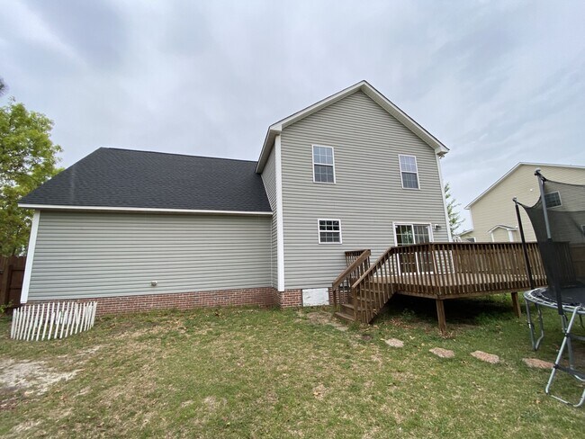 Building Photo - 730 Northview Dr
