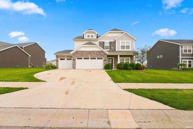 Building Photo - 12502 Speranza Dr