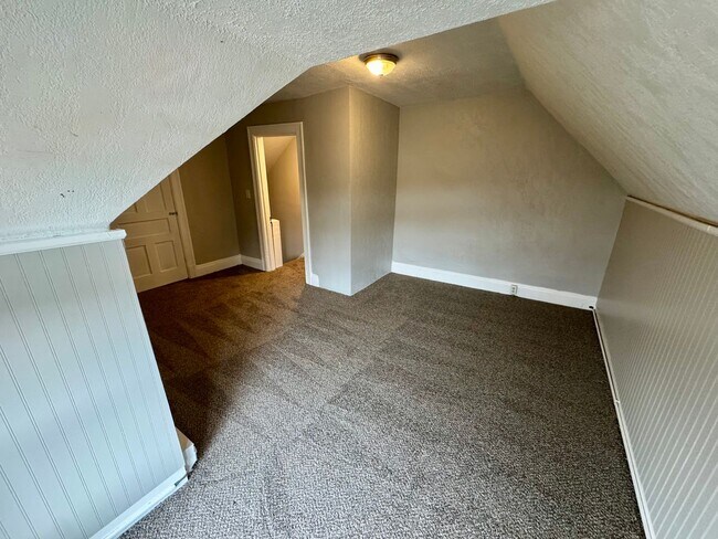 Building Photo - 111 S Ohio St