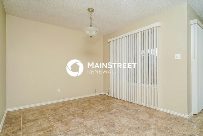 Building Photo - 3 Bedroom Pet-Friendly Home in Arlington, TX with Main Street Renewal