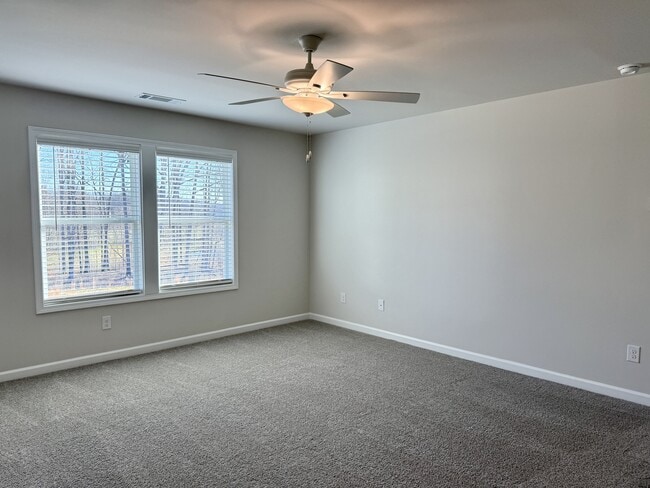 Building Photo - 401 Fox Crk Dr