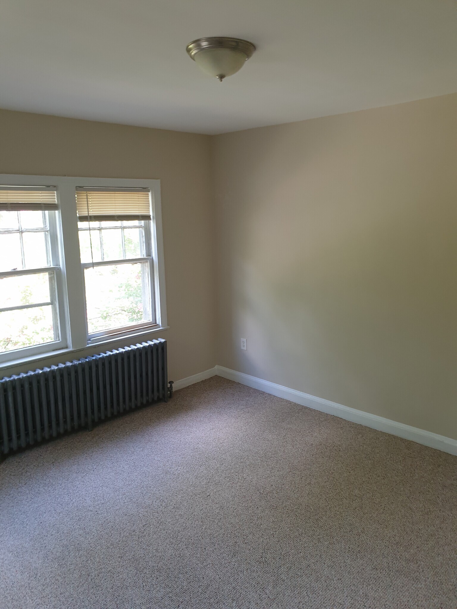 Bedroom 5 - 4709 Rittenhouse St