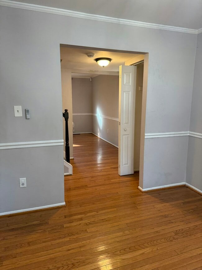Building Photo - 7028 Palamar Turn