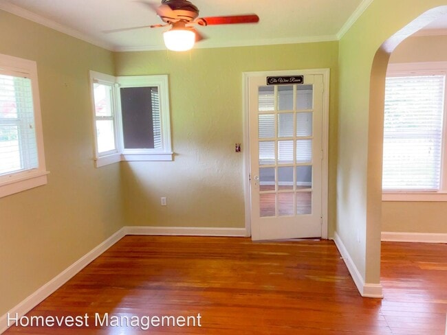 Building Photo - 3 br, 1 bath House - 1312 N Fern Creek Avenue