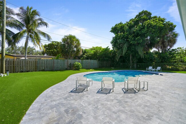 Building Photo - 2116 SE 18th St