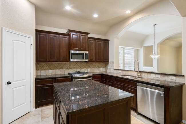 Building Photo - 8710 White Crown