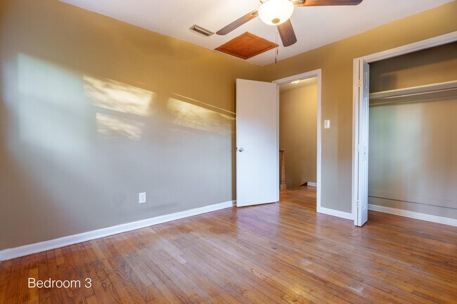 Building Photo - 3515 NW 8th Ave