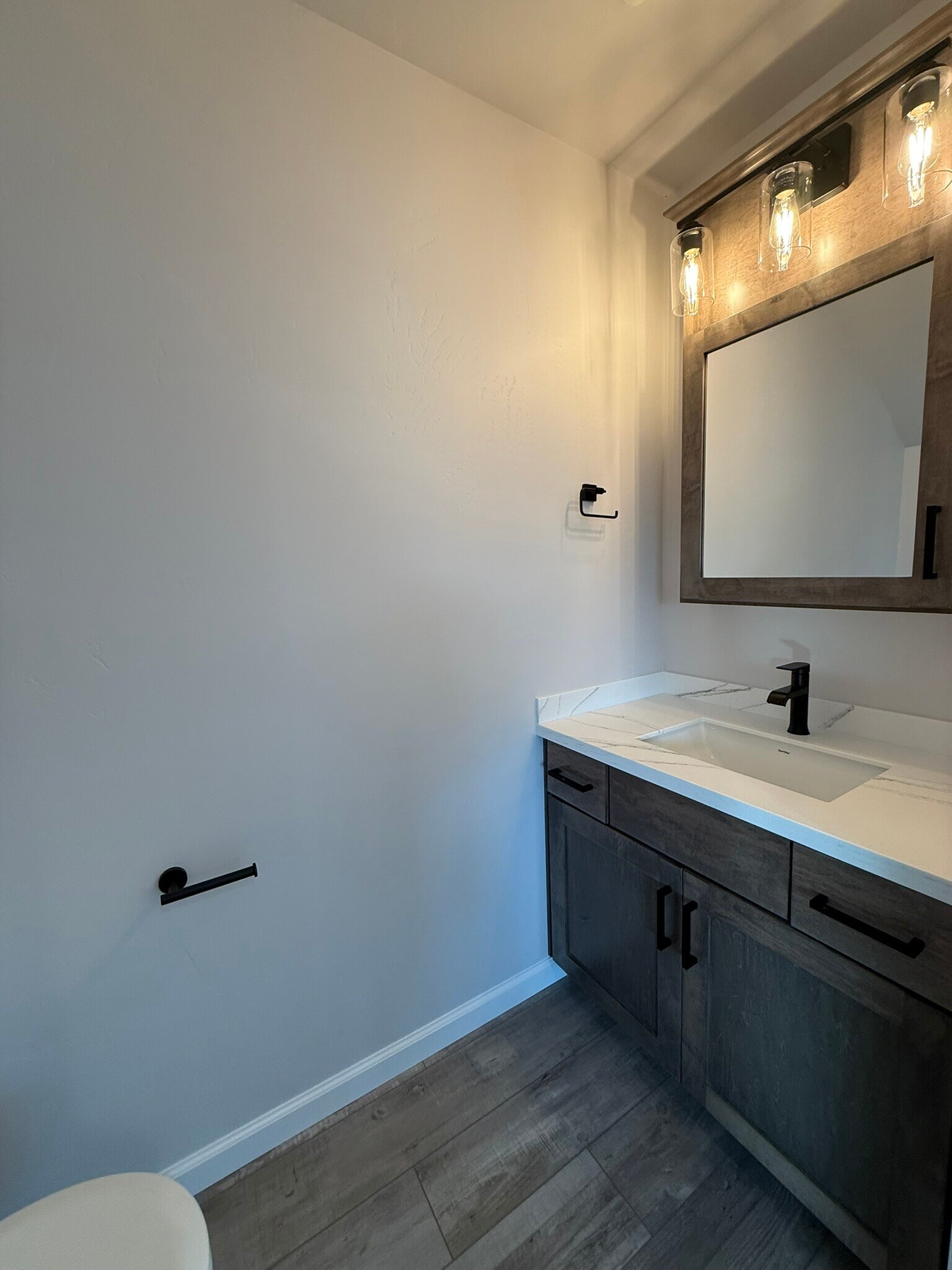 Building Photo - 1660 Ascent Pl