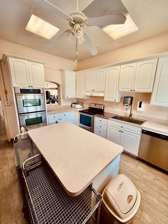 Building Photo - 1419 Turkey Creek Dr NE