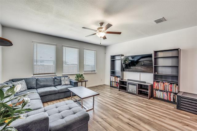 Building Photo - 11425 Silver Queen Dr