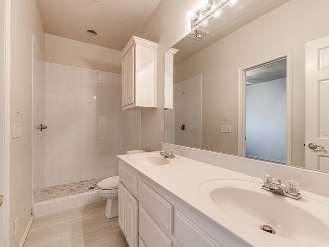 Building Photo - Updated home in Cobblestone Park- Deer Creek Schools + 4 bedrooms + 3.5 bathrooms