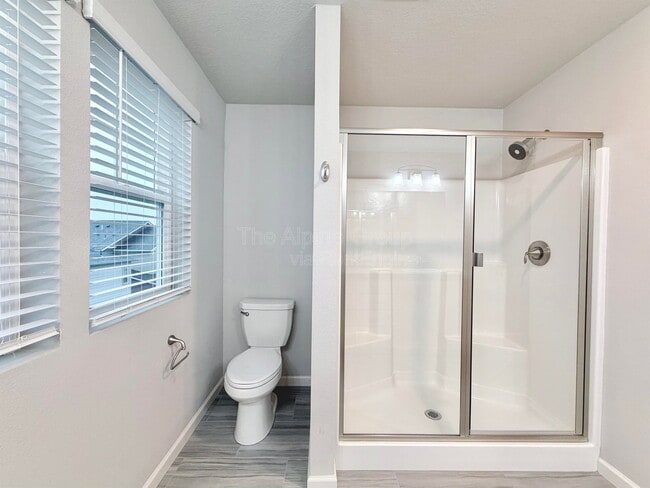 Building Photo - 8153 SE Crabapple St