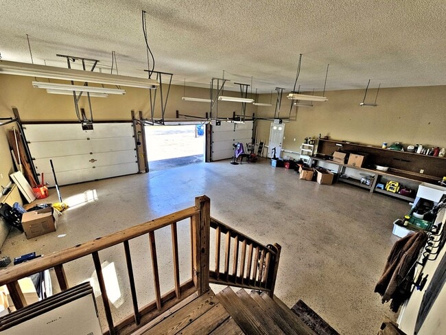 Building Photo - HOUSE FOR RENT - 4BR - Harvest