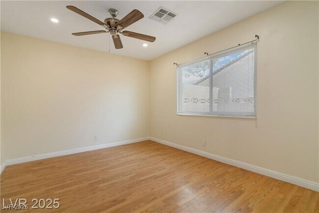 Building Photo - 7213 Lakeland Ct