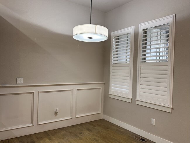 Dining area - 6366 Pumpkin Ridge Dr