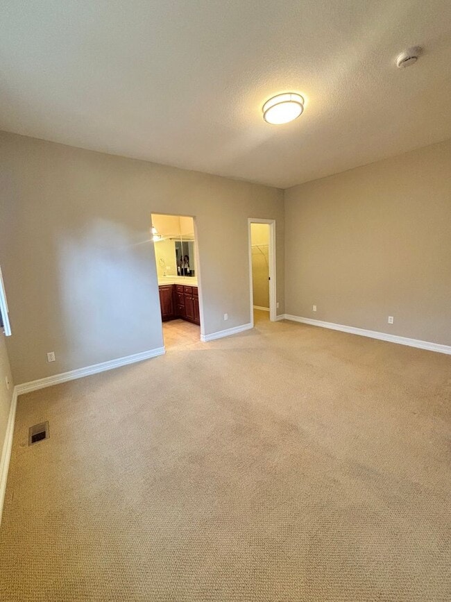 Building Photo - 8890 Tappy Toorie Cir