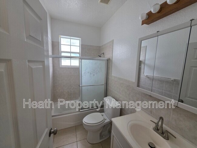 Building Photo - 5157 Rena St