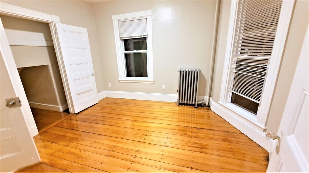 Building Photo - 35 Catawba St