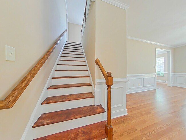 Building Photo - 3 Bed 2.5 Bath Home near Lakeside Highschool