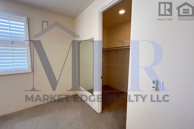 Building Photo - 3Bed/2.5Bath Townhouse w/2 Car Garage in Carefree! $399 MOVE-IN SPECIAL! Move-In Ready on 4/9/2026!