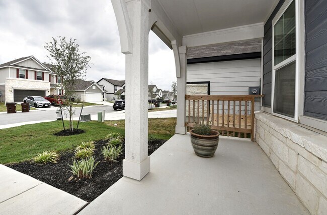 Building Photo - 7807 Cottonwood Ridge