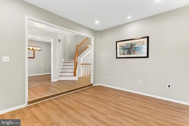 Building Photo - 2410 Dakota Lakes Dr