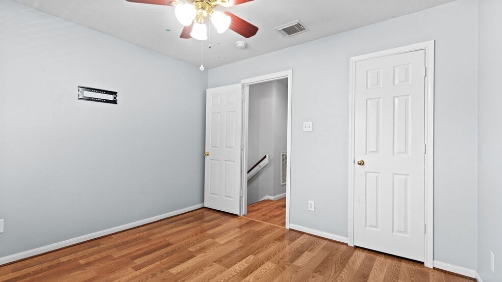 Building Photo - 8219 Fuqua Gardens Dr