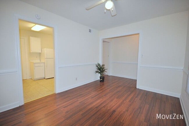 Building Photo - 2841 Tully Square